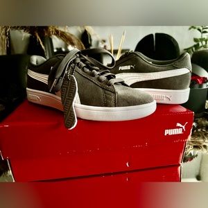 Puma sneakers